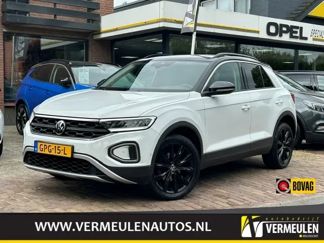 Volkswagen T-Roc (2022) — foto 1