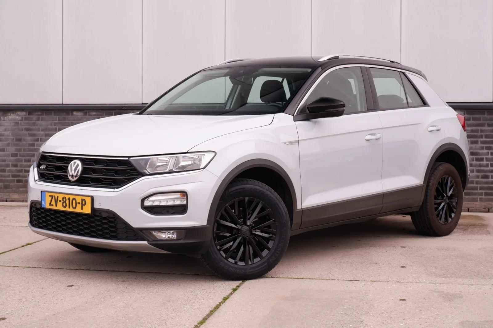 Volkswagen T-Roc (2019) — foto 1