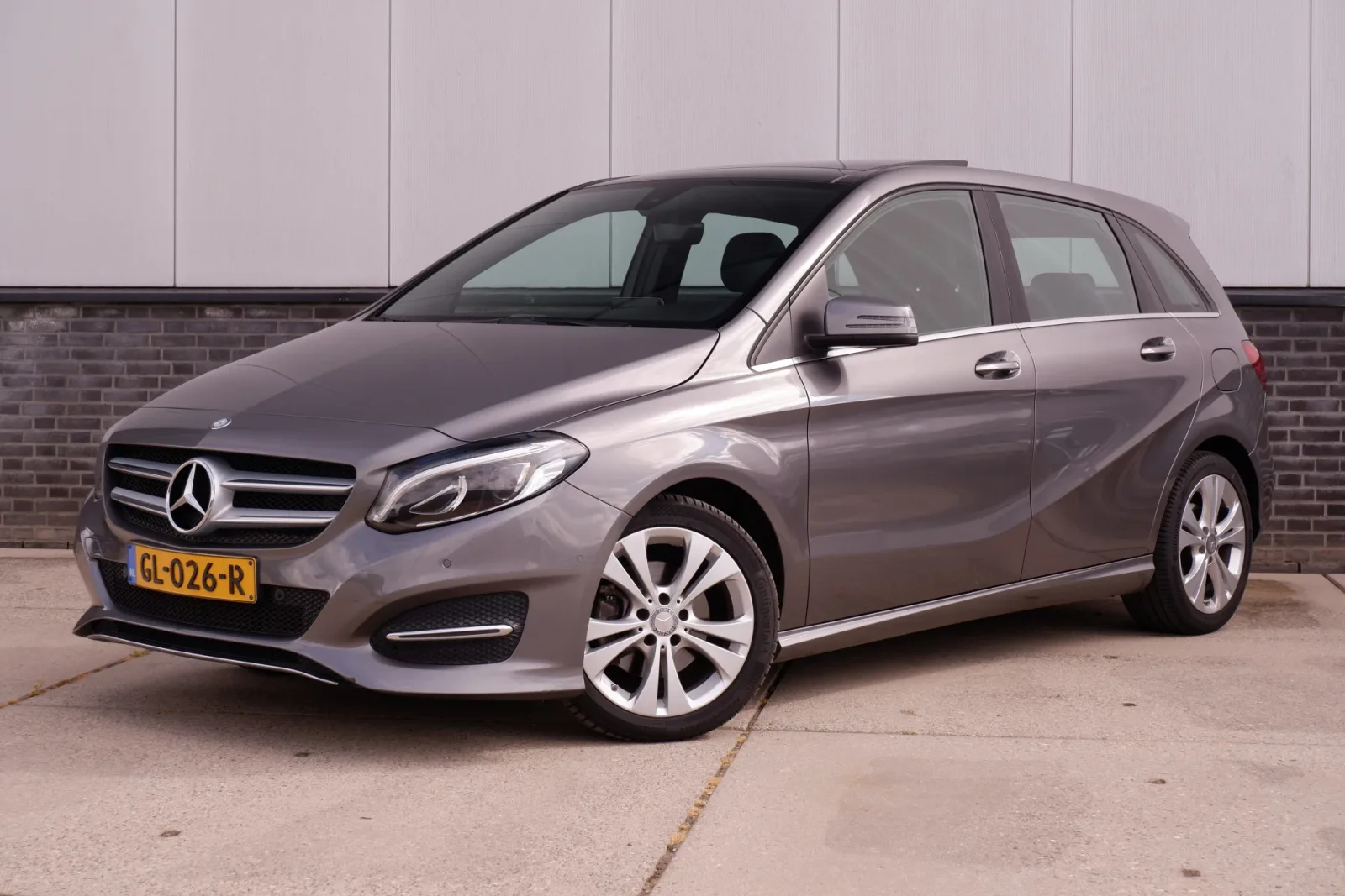 Mercedes-Benz B-Klasse (2015) — foto 1