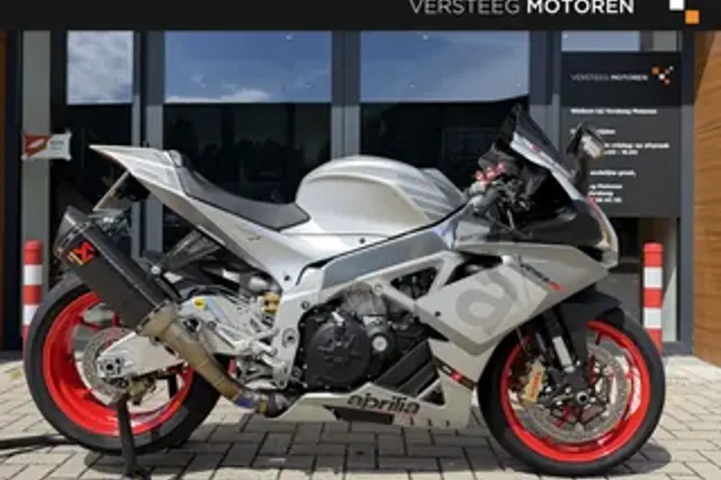 Aprilia RSV4 (2009)