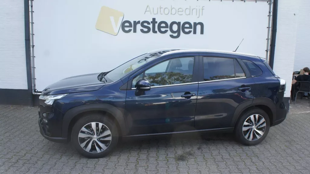 Suzuki S-Cross (2025) — foto 1