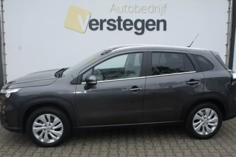 Suzuki S-Cross (2025)