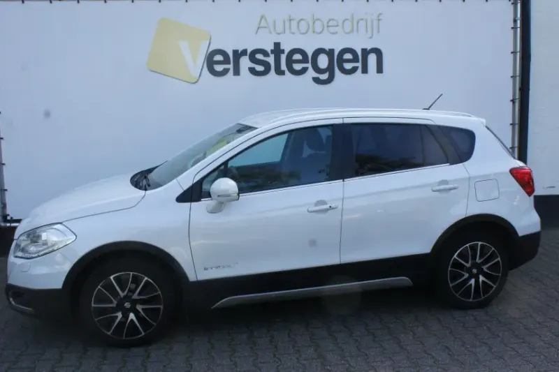 Suzuki S-Cross (2016)