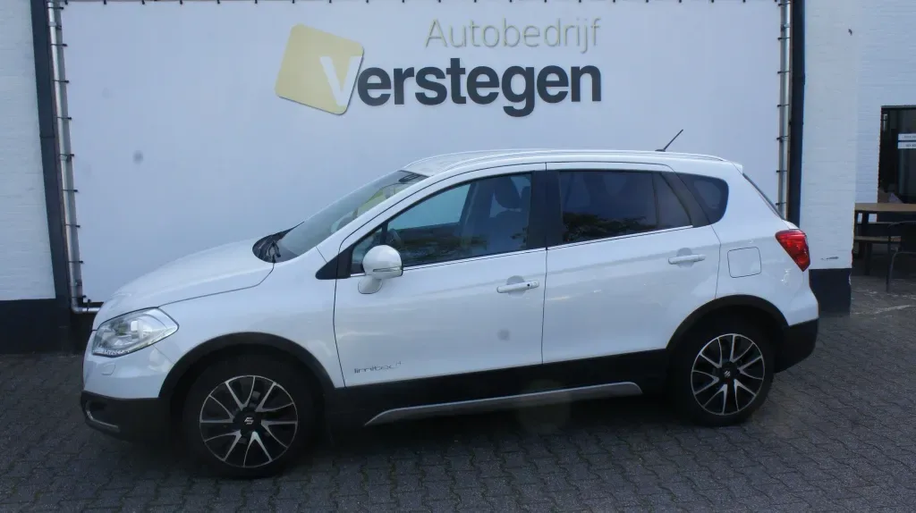 Suzuki S-Cross (2016) — foto 1