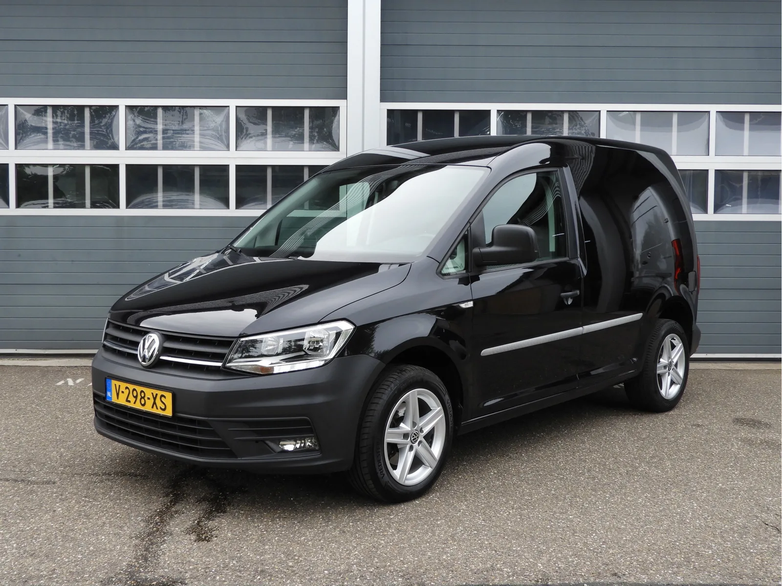 Volkswagen Caddy (2019) — foto 1