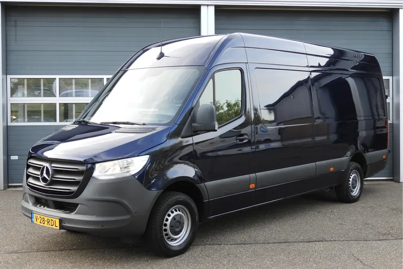 Mercedes-Benz Sprinter (2023)