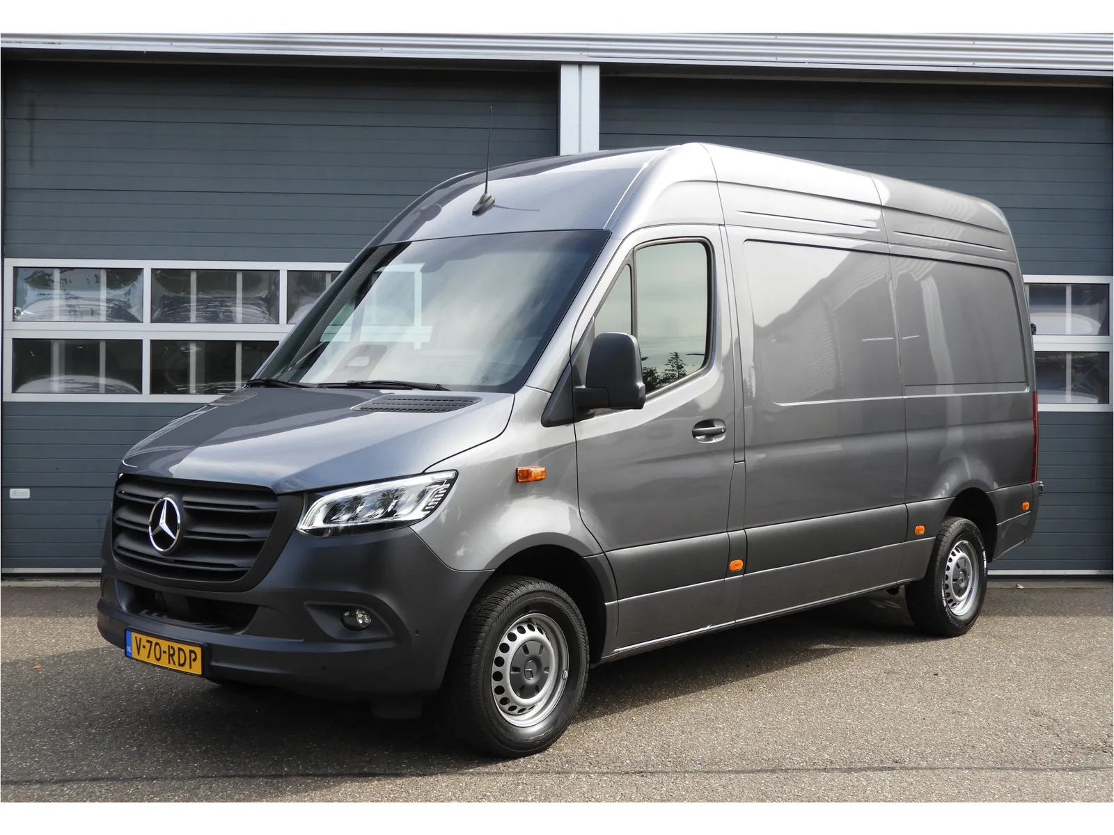 Mercedes-Benz Sprinter (2024) — foto 1