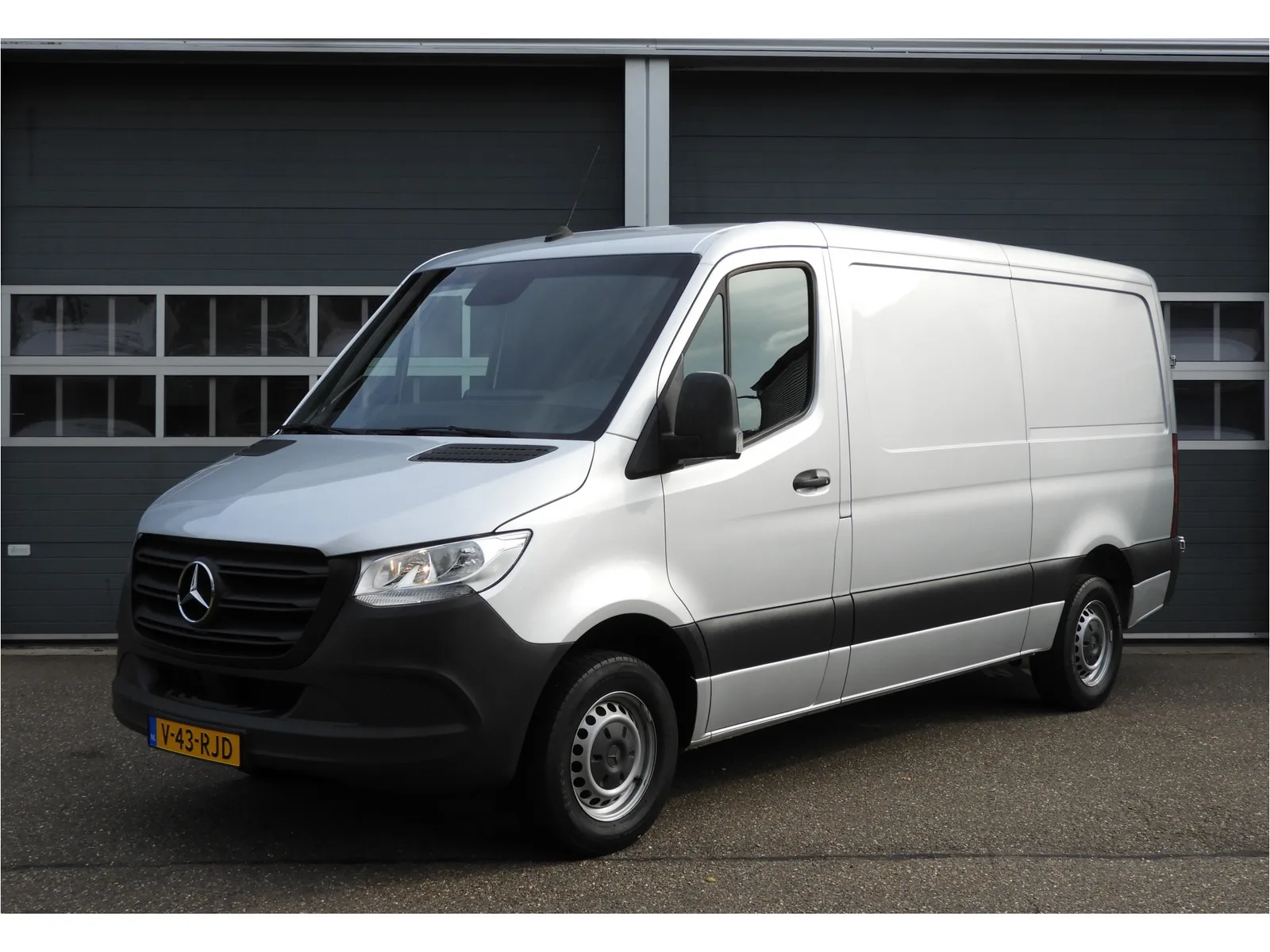 Mercedes-Benz Sprinter (2021) — foto 1