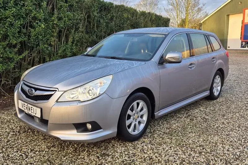 Subaru Legacy (2011)