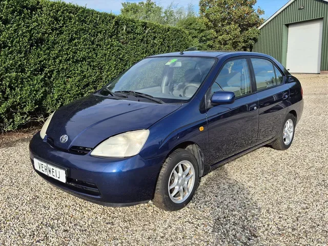 Toyota Prius (2001) — foto 1