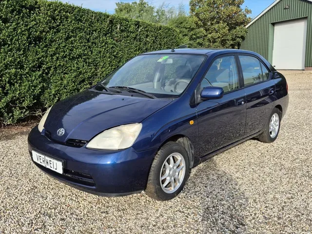Toyota Prius (2001) — foto 1