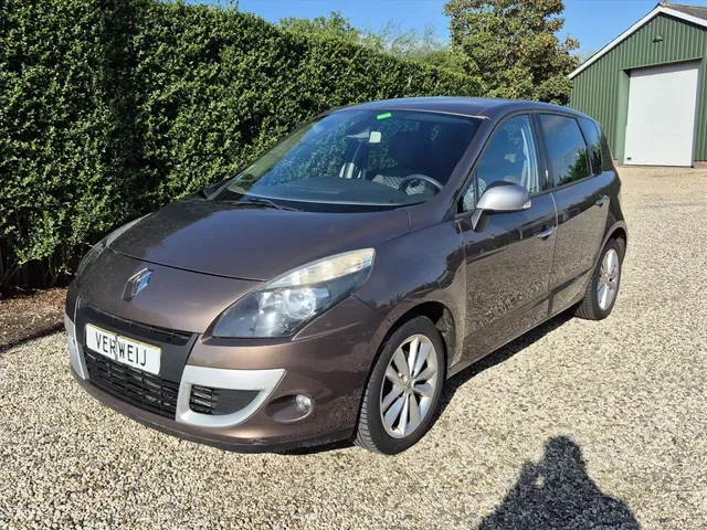 Renault Scénic (2010) — foto 1