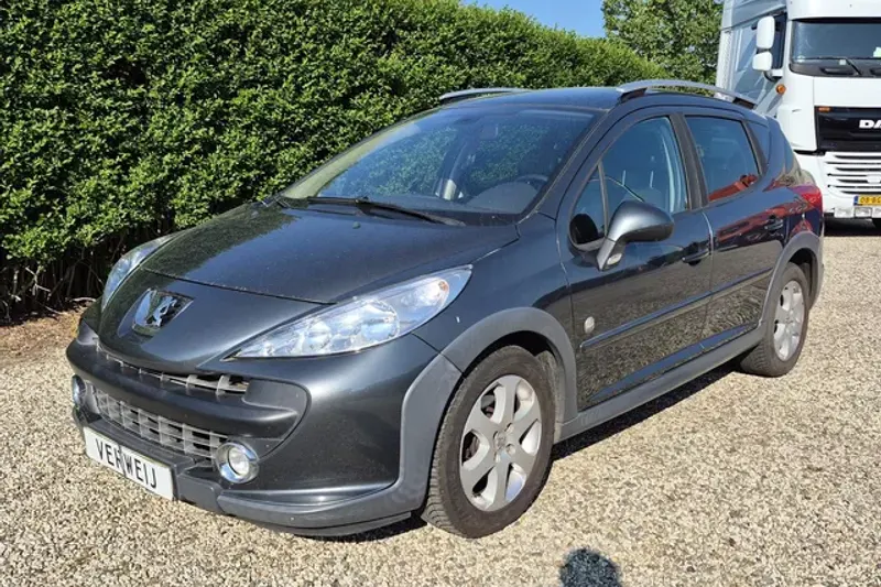 Peugeot 207 (2008)