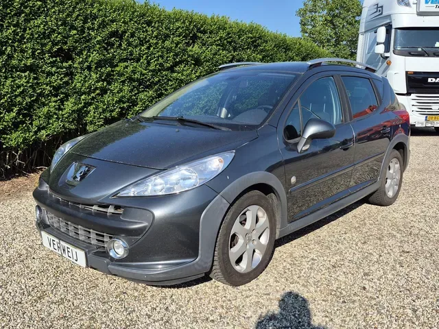 Peugeot 207 (2008) — foto 1