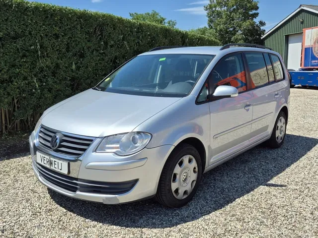 Volkswagen Touran (2007) — foto 1
