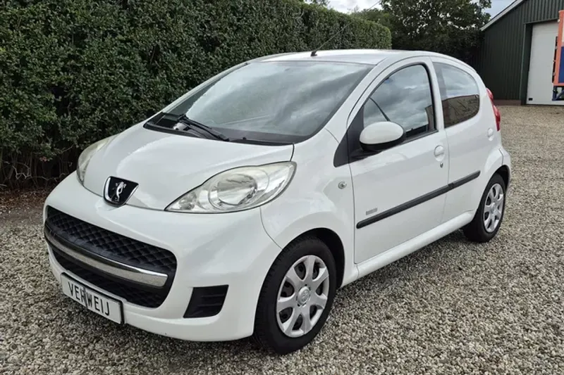 Peugeot 107 (2011)