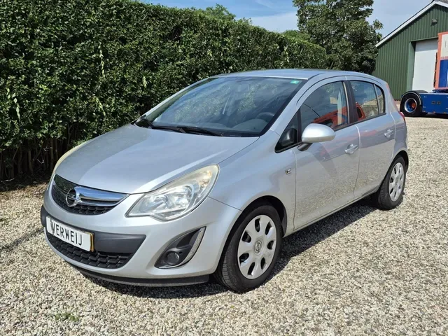 Opel Corsa (2012) — foto 1