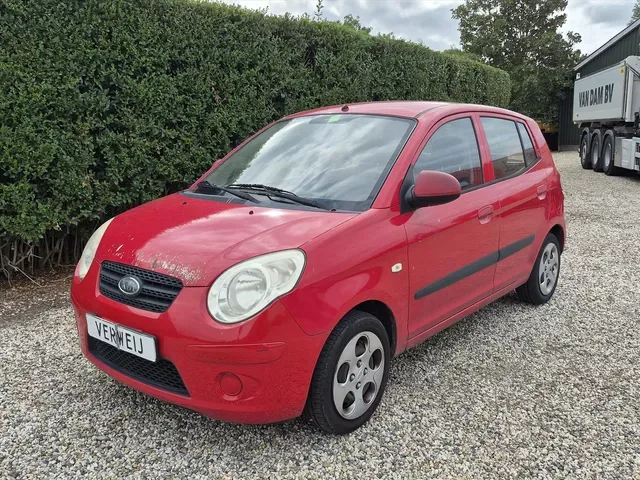 Kia Picanto (2008) — foto 1