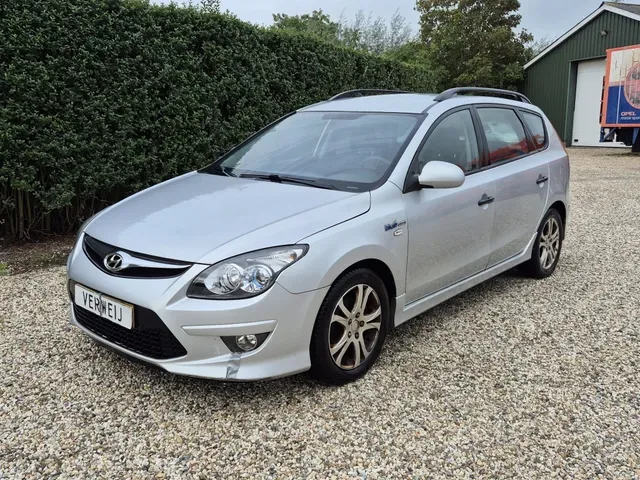 Hyundai i30 (2011) — foto 1