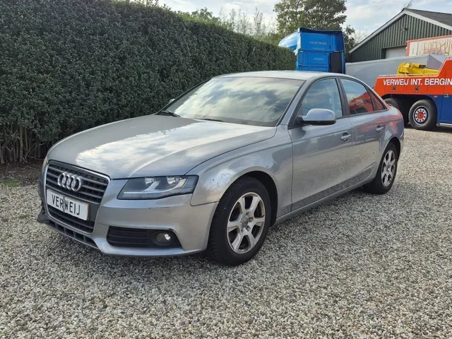 Audi A4 (2011) — foto 1