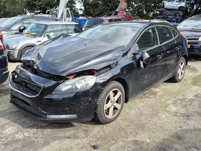 Volvo V40 (2013) — foto 1