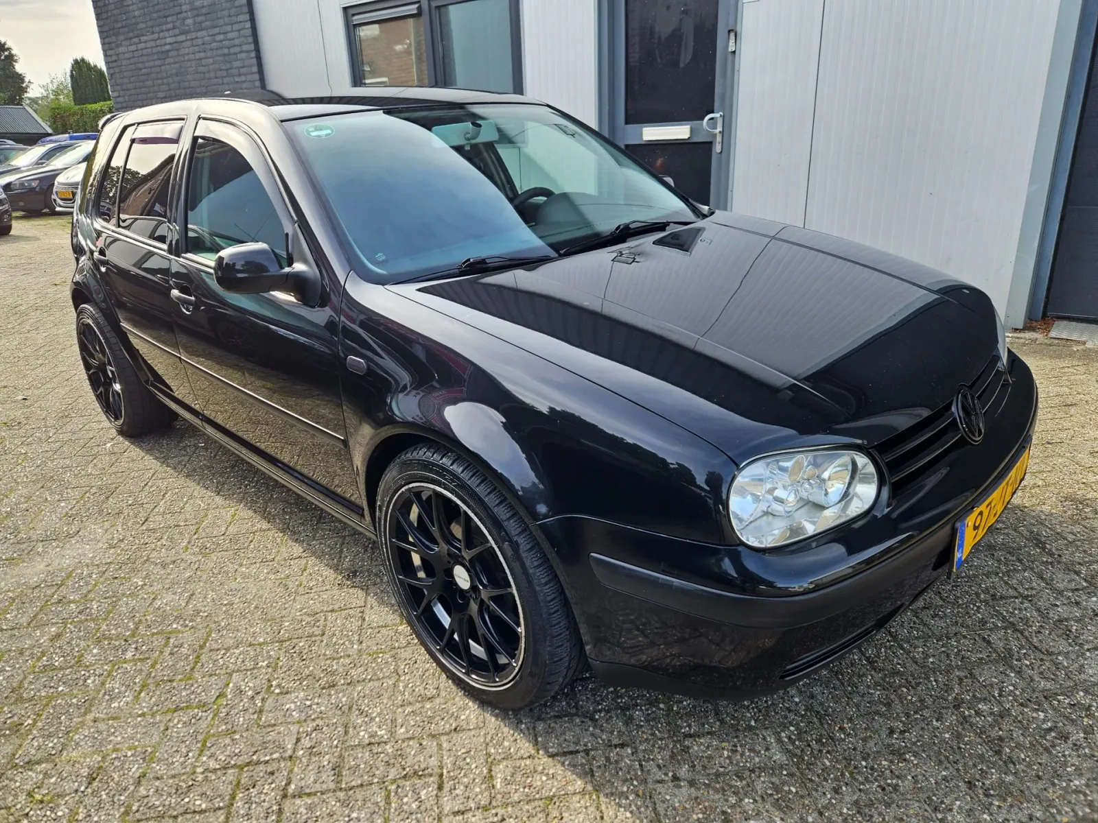 Volkswagen Golf (2002) — foto 1
