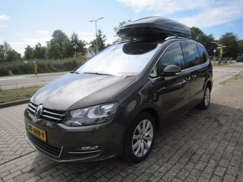 Volkswagen Sharan (2026) — foto 1