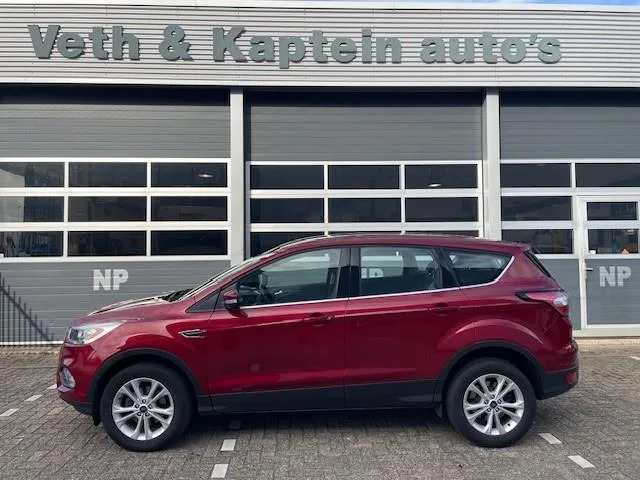 Ford Kuga (2017) — foto 1