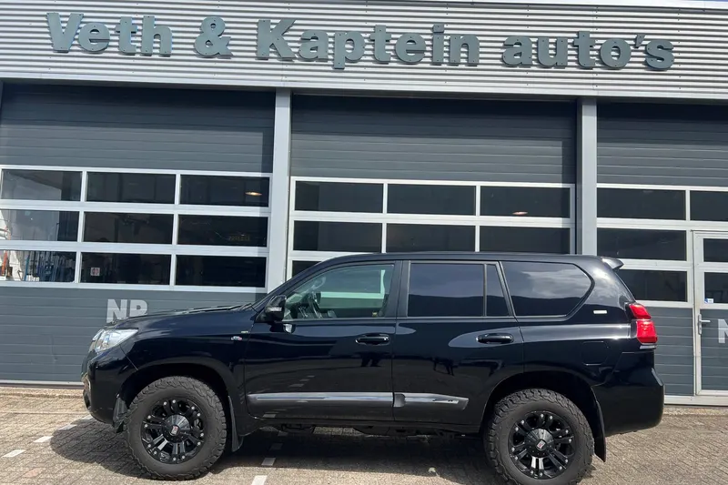 Toyota Land Cruiser (2018)