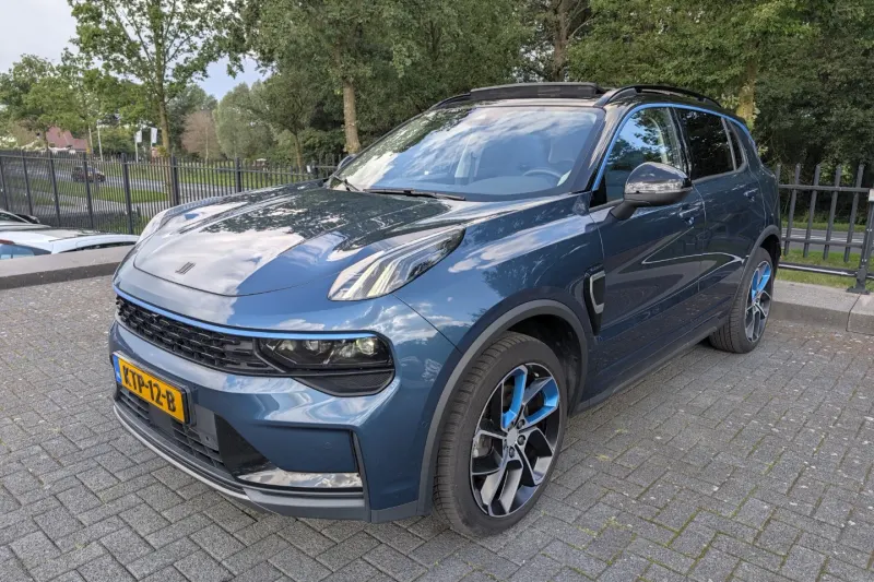 Lynk & Co 01 (2022)