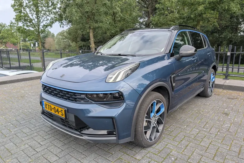 Lynk & Co 01 (2022)