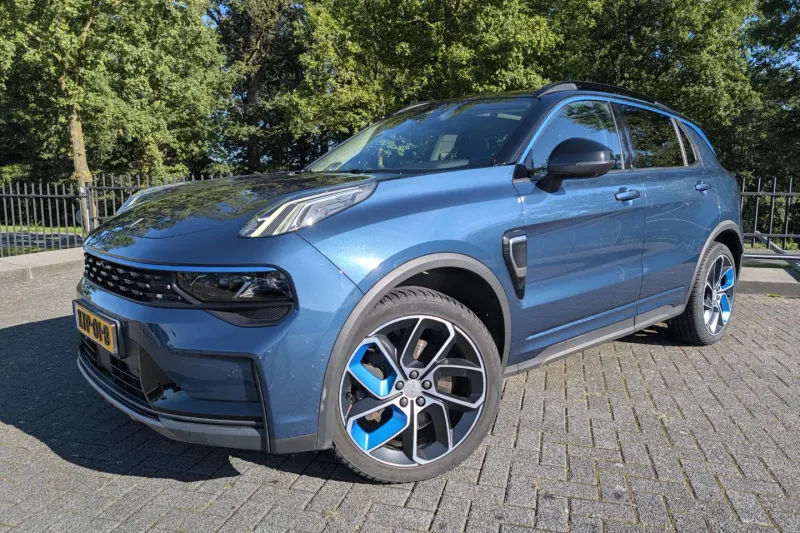 Lynk & Co 01 (2023)