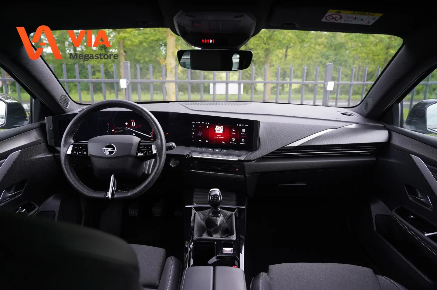 Opel Astra (2024) — foto 1