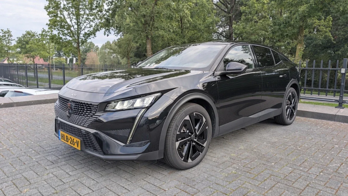 Peugeot 408 (2025) — foto 1