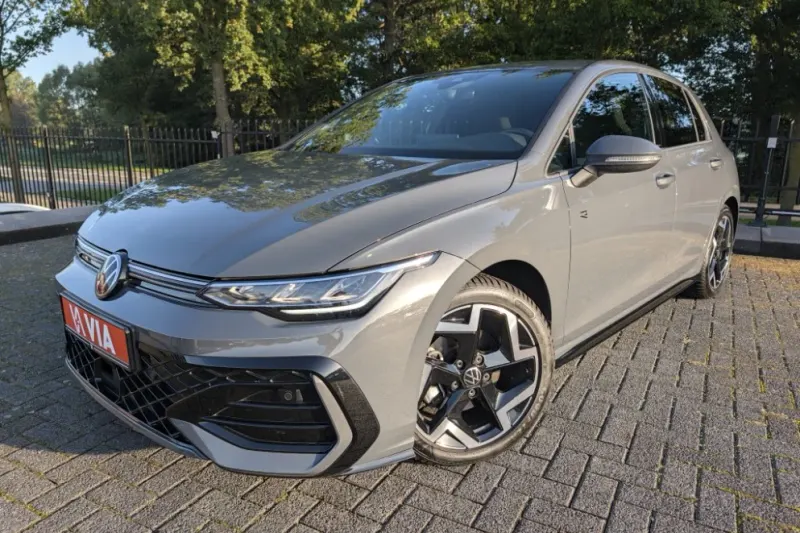 Volkswagen Golf (2025)