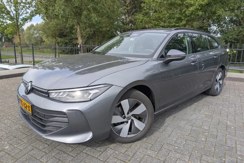 Volkswagen Passat (2024)