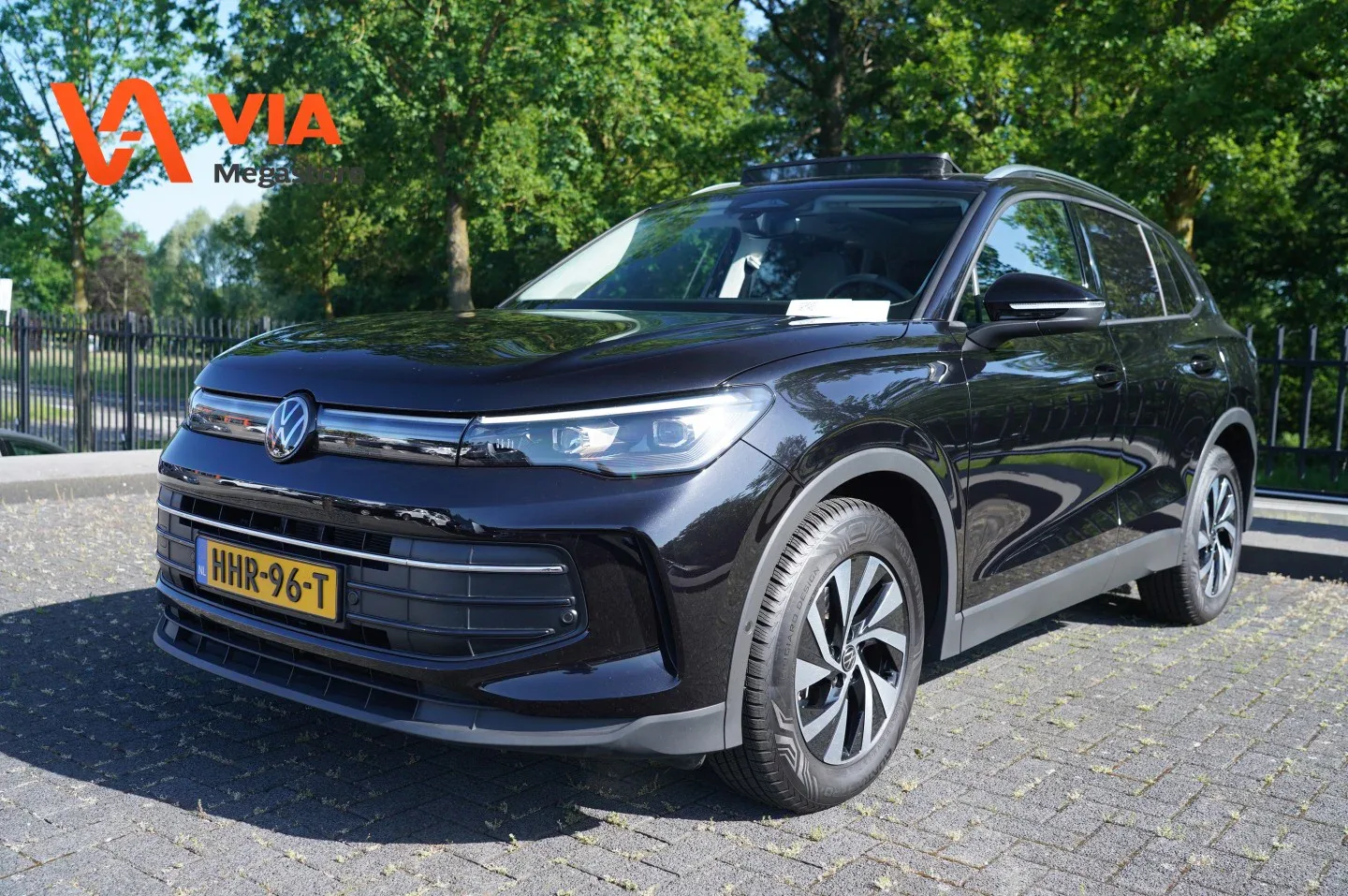 Volkswagen Tiguan (2024) — foto 1