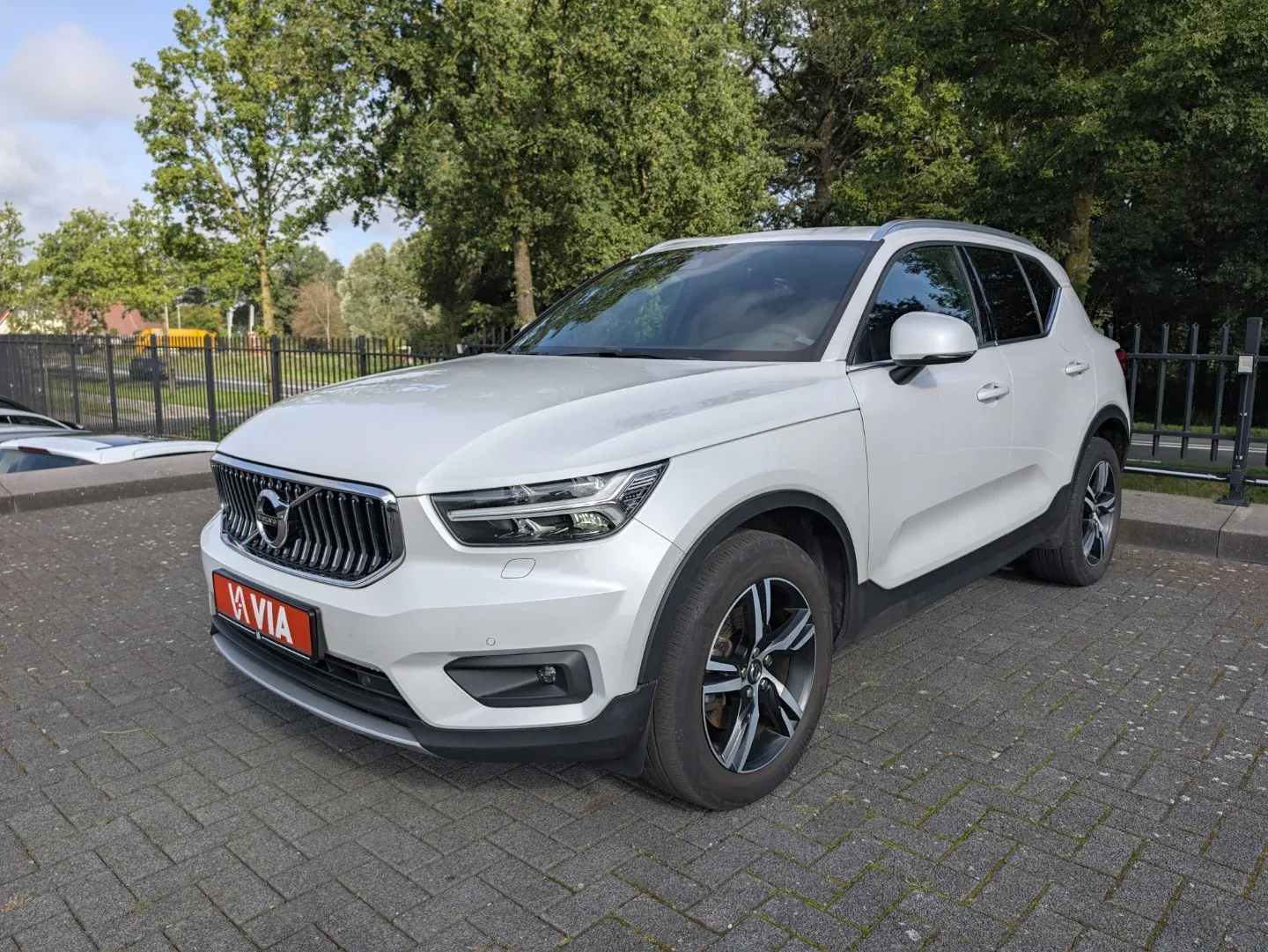Volvo XC40 (2019) — foto 1