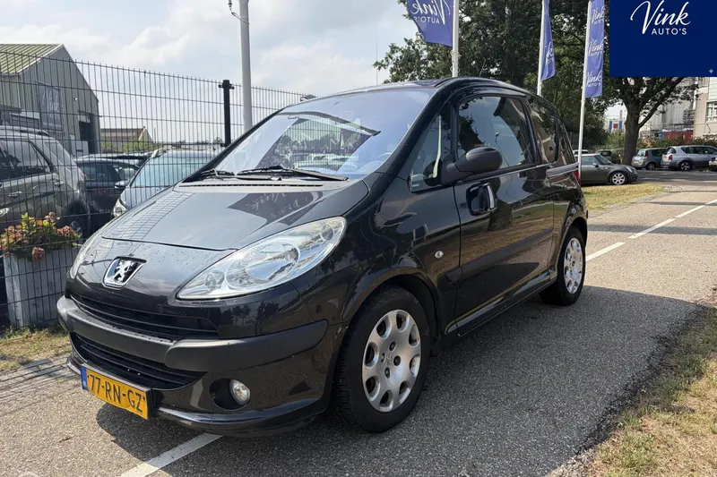 Peugeot 1007 (2006)