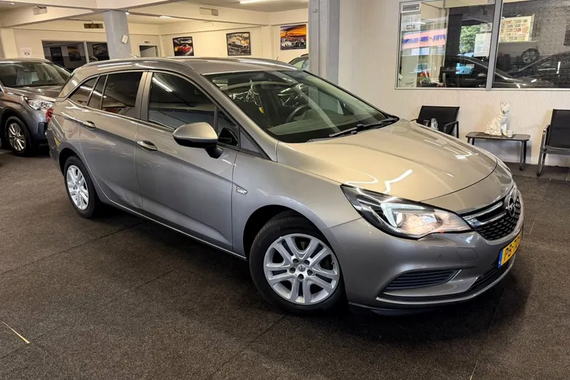 Opel Astra (2017)