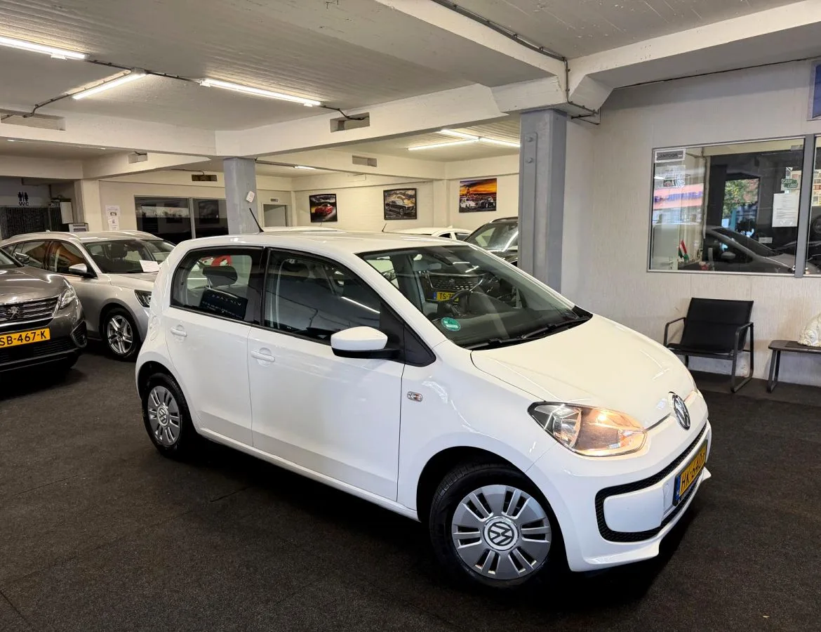 Volkswagen Up! (2015) — foto 1
