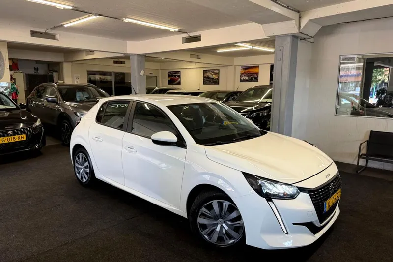 Peugeot 208 (2021)
