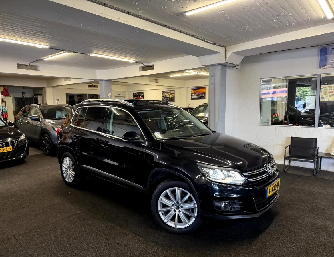 Volkswagen Tiguan (2012) — foto 1