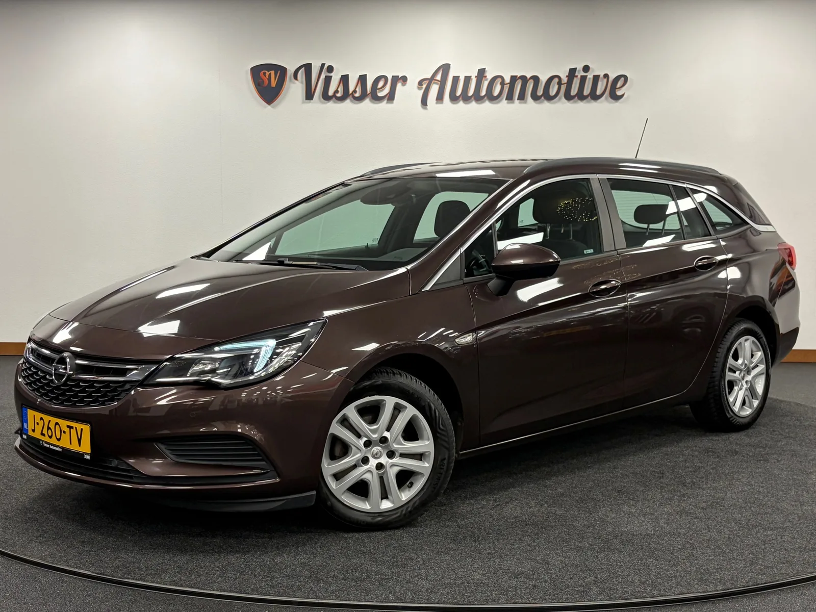 Opel Astra (2018) — foto 1
