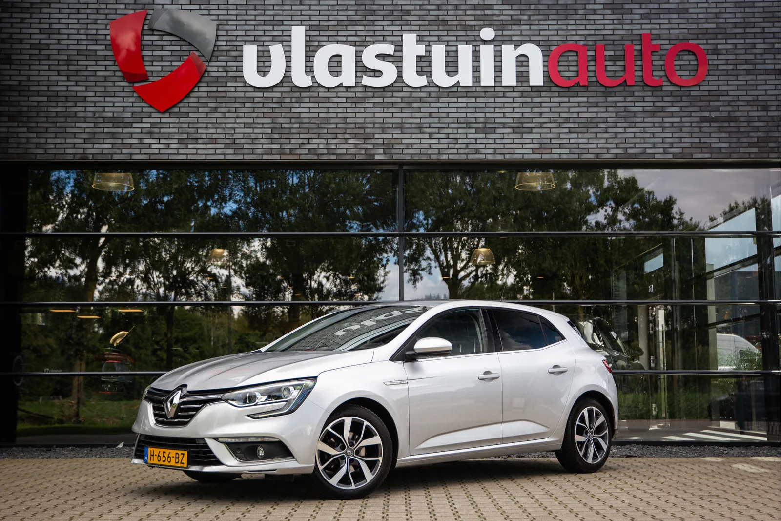 Renault Mégane (2017) — foto 1