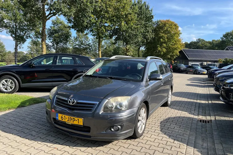 Toyota Avensis (2009)