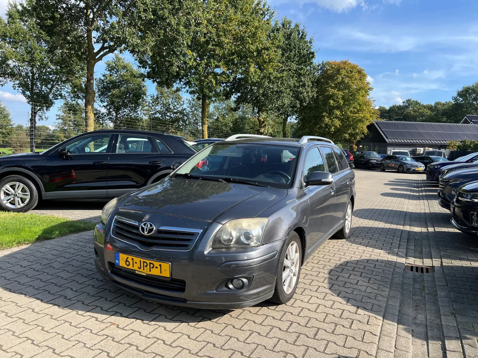 Toyota Avensis (2009) — foto 1