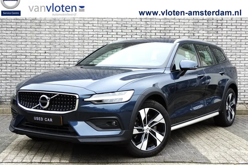 Volvo V60 Cross Country (2021)