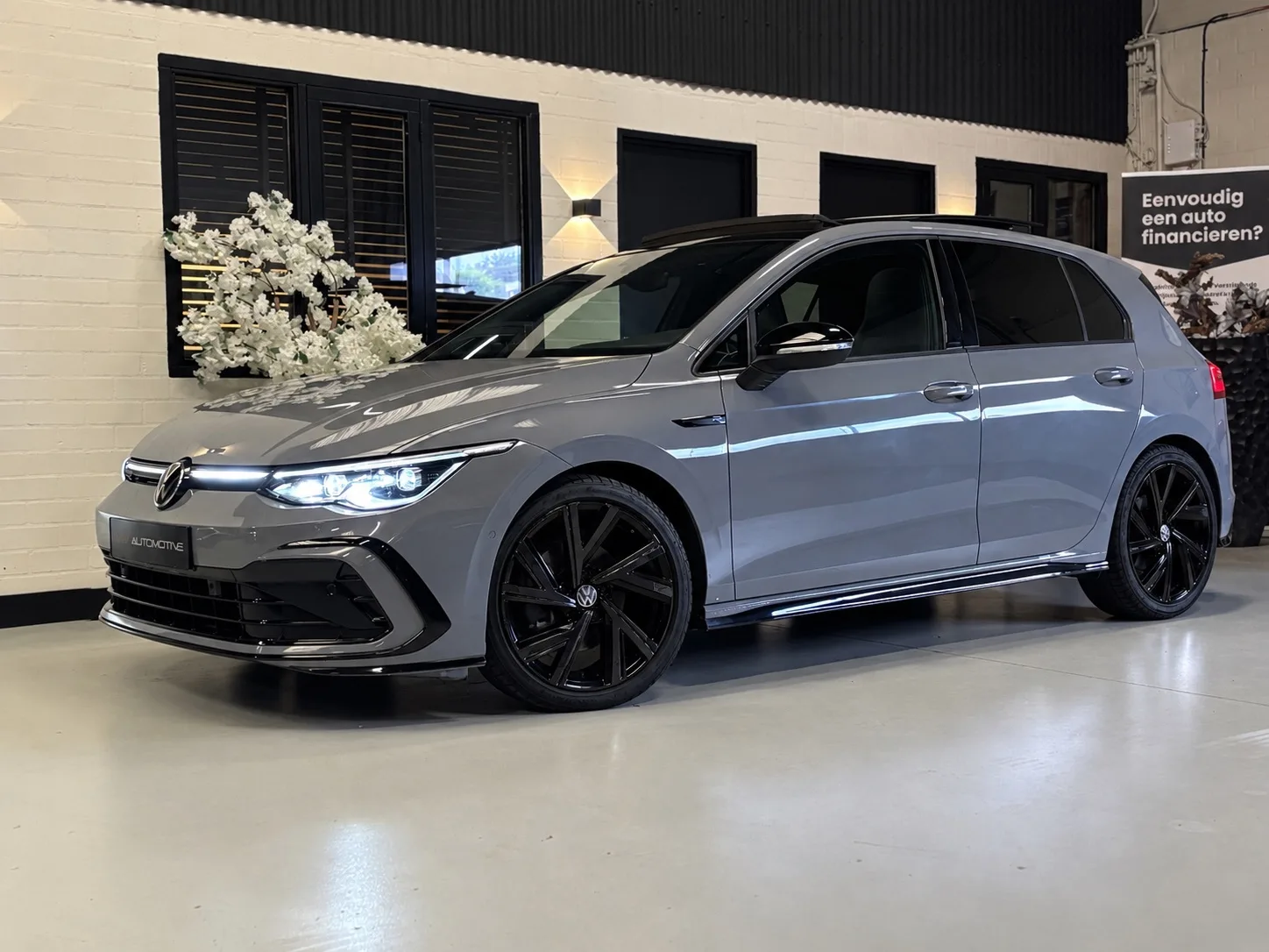 Volkswagen Golf (2021) — foto 1