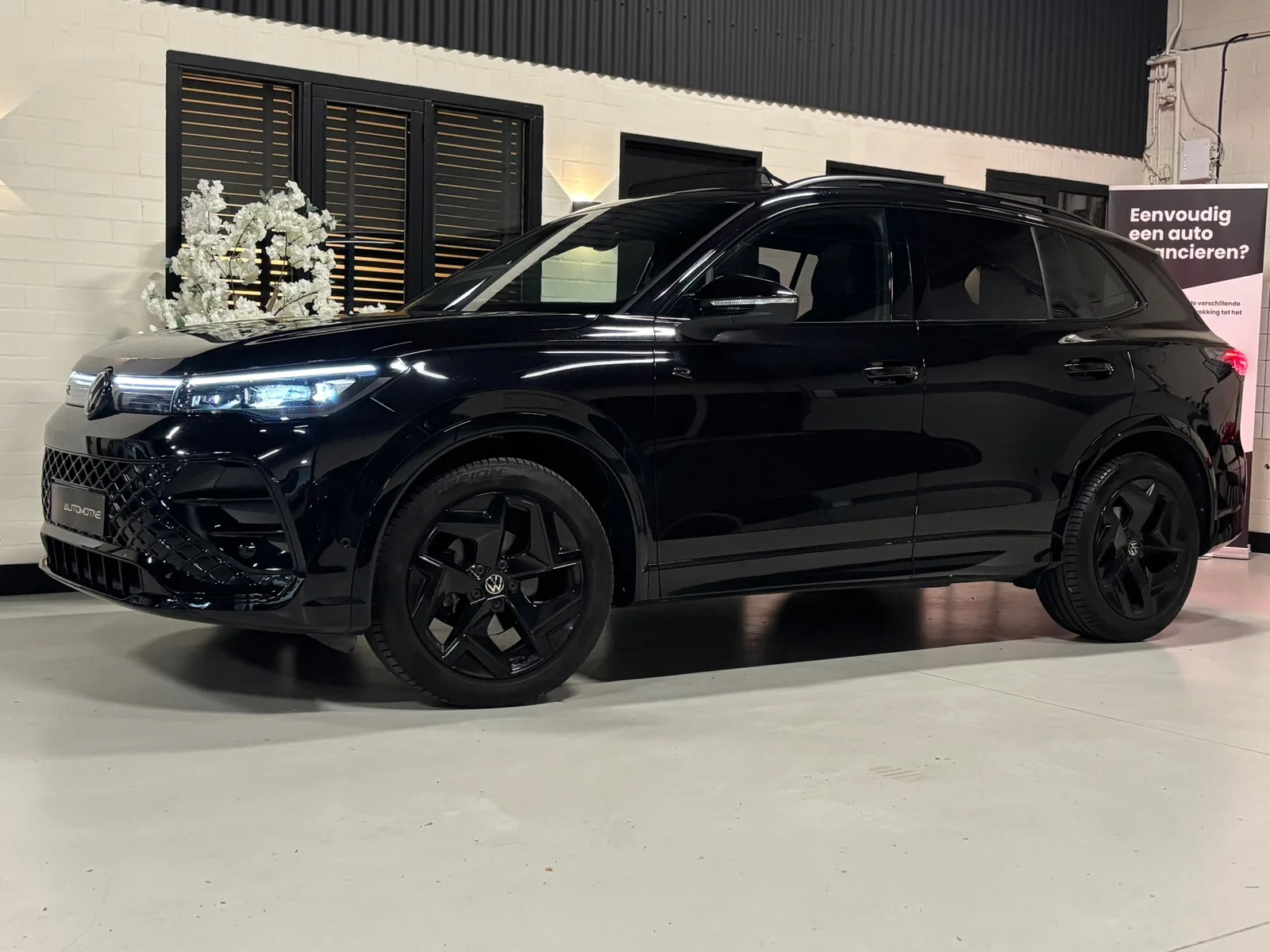 Volkswagen Tiguan (2024) — foto 1